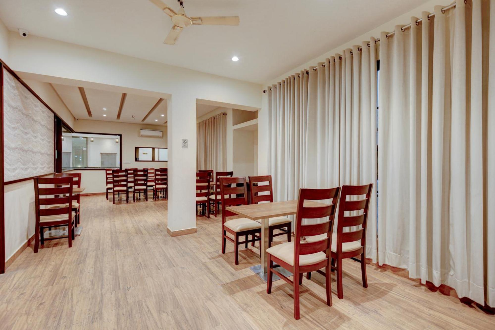 Super Collection O Ovel Hotel Grand Abadpura 외부 사진