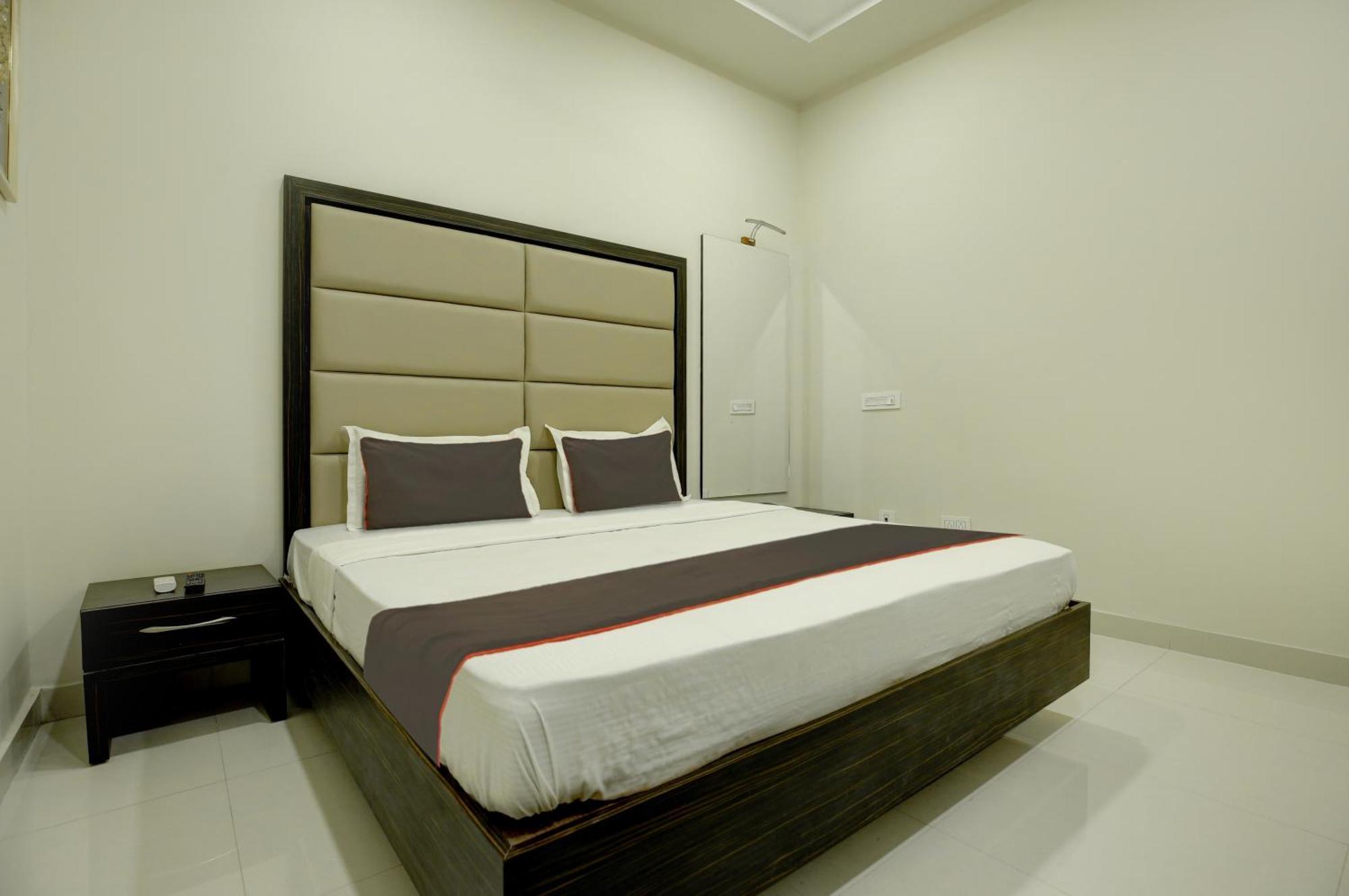 Super Collection O Ovel Hotel Grand Abadpura 외부 사진