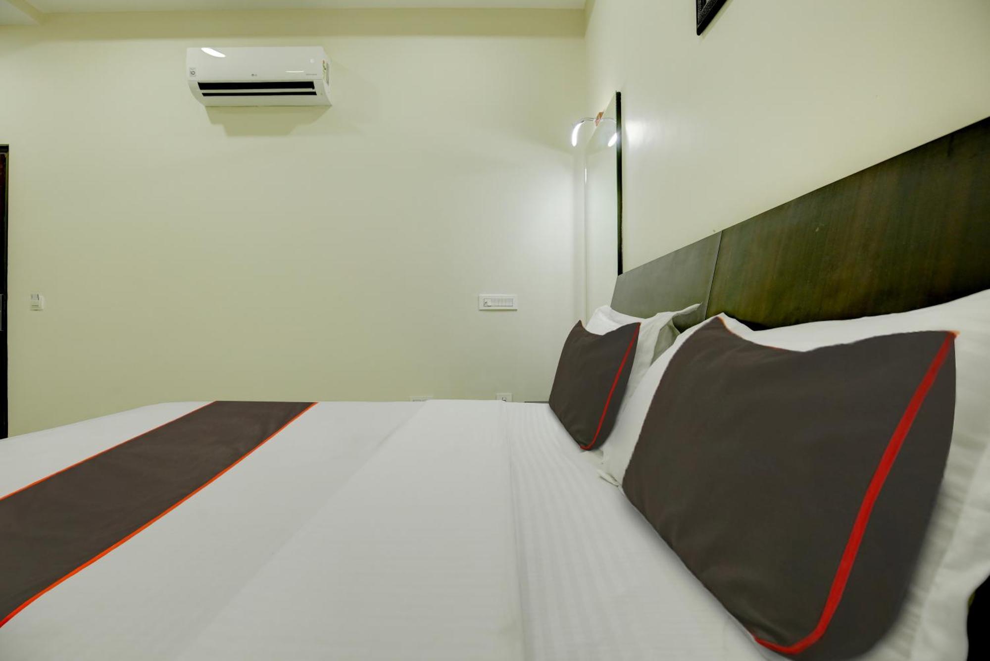 Super Collection O Ovel Hotel Grand Abadpura 외부 사진